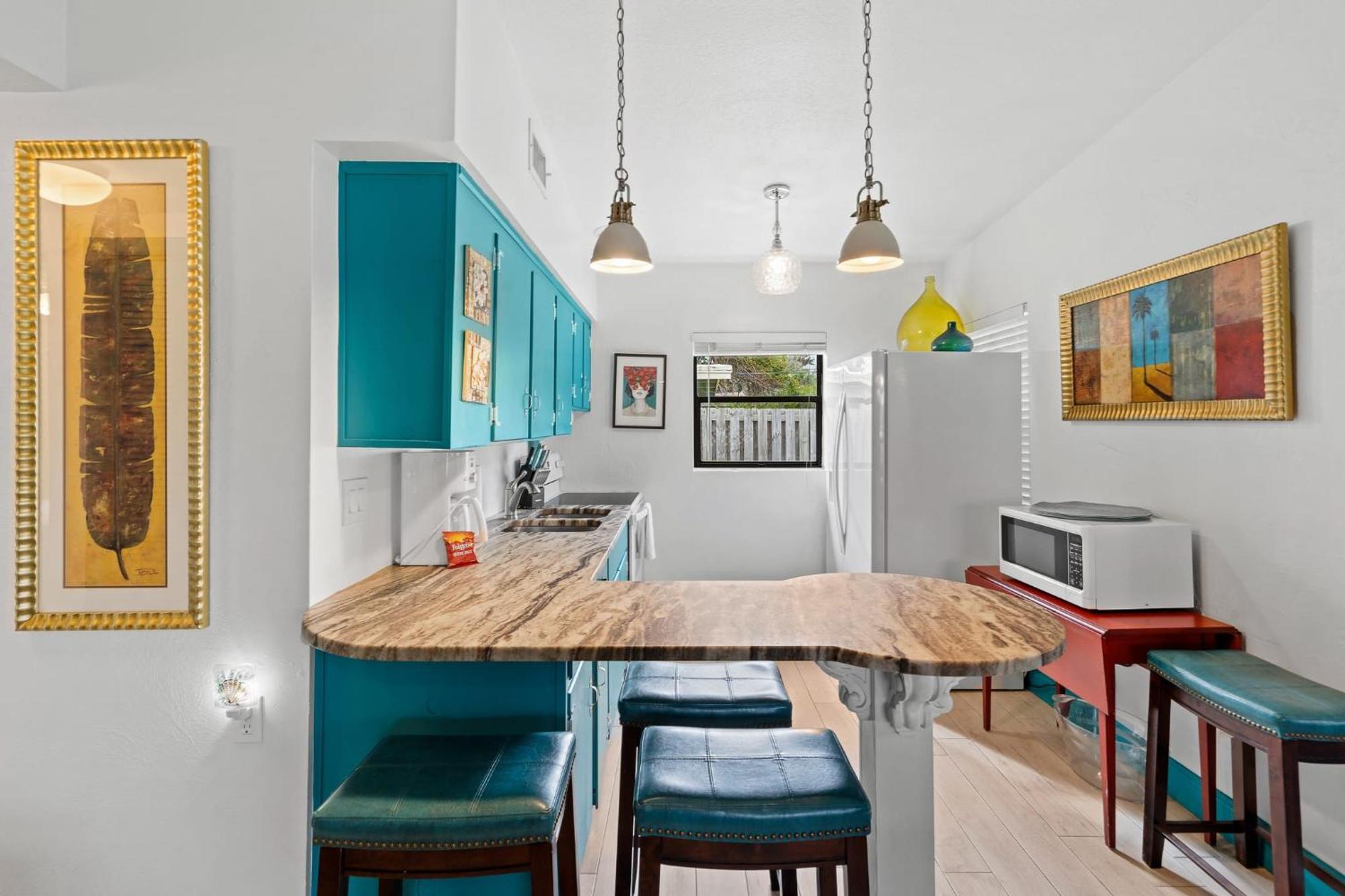 Uptown Cottage - Walk To The Beach And Restaurants Cocoa Beach Εξωτερικό φωτογραφία